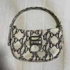 ★ 未使用 ヘビ柄 アイボリー ハンドバッグ パイソン調 レディース