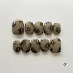 【現品】 フラワーネイル　インクネイル　グレーネイル　お花ネイル　ニュアンス