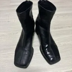 【最終値下げ】黒 スクエアトゥ ブーティ ヒール6cm