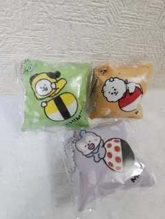 BT21 クッション型キーホルダー 3個セット　くら寿司