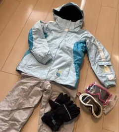 ふスキーウェア 上下セット 子ども用　グローブ ゴーグル 5点セット　140