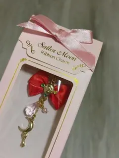 非売品✨『セーラームーンCrystal』大人女子風ムーンチャーム