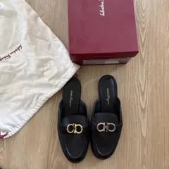 Salvatore Ferragamo ローファーのサムネイル