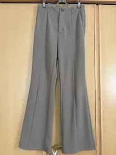 GU フレアパンツ ベージュ 茶色 M