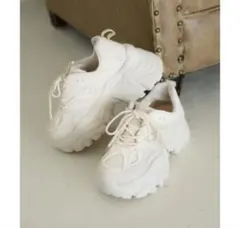 厚底 スニーカー ベージュ レディース