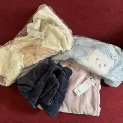 新品　GUジーユー マシュマロフィールプルオーバー&ジョガーパンツ