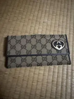 GUCCI 長財布 GGキャンバス ハートロゴのサムネイル