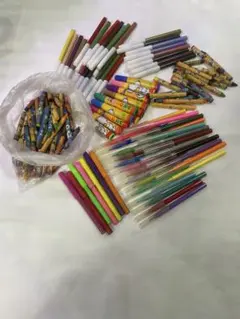 マーカーペンとクレヨンまとめ売り