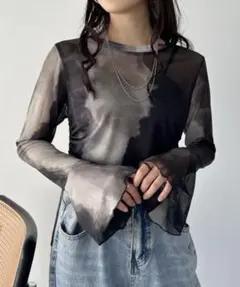 フレアスリーブグラデーションシアートップス