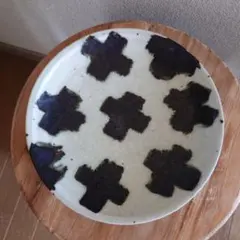 【新品未使用】楠田純子 墨絵7寸皿 楠田純子さんの個展作品紹介です | うつわ屋フランジパニ