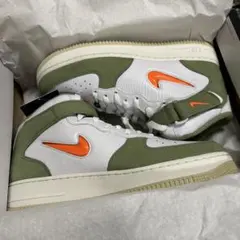 エアフォース1 NIKE AIR FORCE 1 MID QS