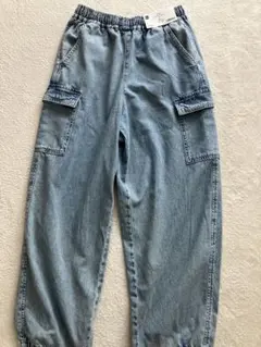GU GIRLS ライトデニムカーゴバレルレッグパンツ 140cm