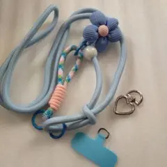 水色 花モチーフ スマホショルダーストラップ