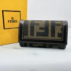 【新品同様】FENDI ペカン柄 6連キーケース ブラウンのサムネイル