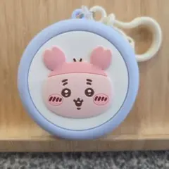 ※初期傷あり　ちいかわ　まんまるミニシリコンポーチ　古本屋(かにちゃん)