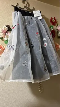 未使用タグ付きaxes femme フレアスカート 刺繍入りMのサムネイル
