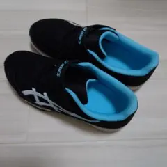 ASICS キッズスニーカー 黒/青　22cm