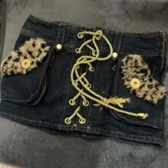 ヒョウ柄ミニスカート