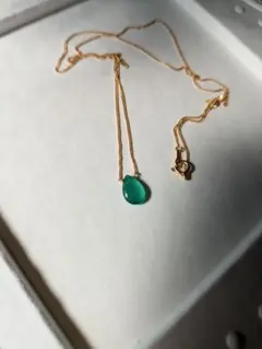 エメラルド18kネックレス