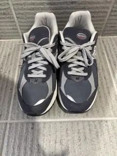 New Balance M2002R ネイビー/グレー