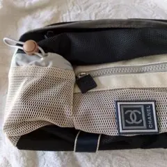 CHANEL　ノベルティ　ボディバッグ　ウエストポーチ