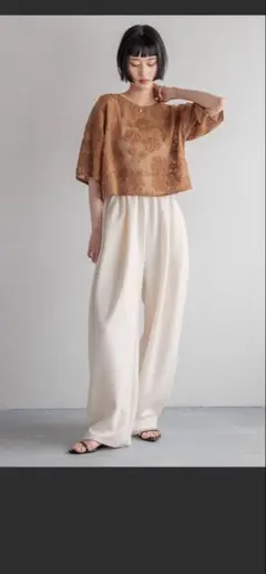 【美品】ローリーズファーム　カットイージーコクーンパンツ　ホワイト