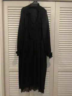 シアメゾンアトリエ YORTE マイクロプリーツワンピース ブラック