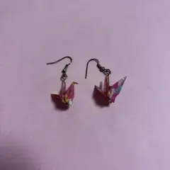 ピアス　折り鶴