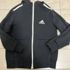 adidas 黒 パーカー サイズ120