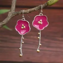 梅の花デザインピアス　ピンク　カジュアル　エレガント　和風　個性的　お洒落 春