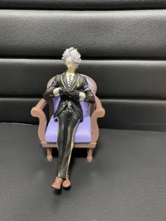 ツイステ　アズール　フィギュア