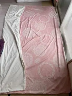 ピンクとホワイトの掛け布団カバー&枕カバーセット