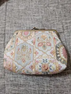 がま口ポーチ手刺繍 涼やかな花園 - メルカリ