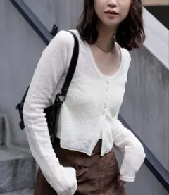 シアーラウンドネックニットカーディガン　ホワイト　フリーズマート