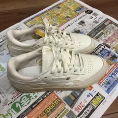 Reebok スニーカー ホワイト ベージュ