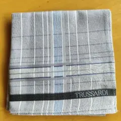 TRUSSARDI ハンカチ グレー系 チェック柄