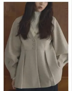 【新品未使用】【定価¥8,800】 Alumu.メルトンペプラムボタントップス