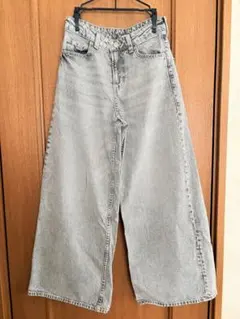 H&M DIVIDED グレー ワイドレッグデニム