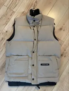【年末最終値下げ】CANADA GOOSE ベージュ ダウンベスト S/P