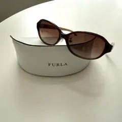 ウィメンズサングラス【FURLA】 ケースつき