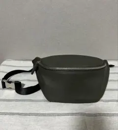 Item thumbnail for item e4e4025c-79f7-4e43-8470-b6a8bd67a470