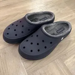 Crocs ネイビー ファー付きサボサンダル 10