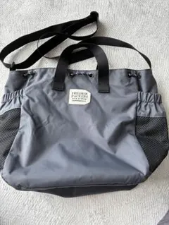 FREDRIK PACKERS グレーショルダーバッグ