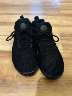 NIKE スニーカー ブラック 23cm（US6）軽量 クッション性あり