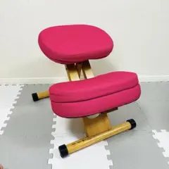 宮武製作所 プロポーションチェア ピンク色 背筋が伸びる椅子 補助クッション付き