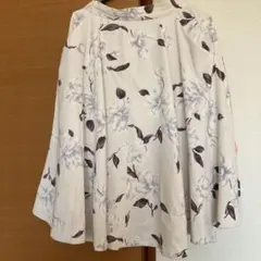 snidel 花柄フレアスカート 膝下 アイボリーグレー
