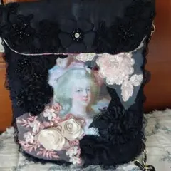 ヴィクトリアン　ショルダーサコッシュ