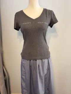 トミーヒルフィガー ★VネックTシャツ★グレー ラインストーン ★S/P