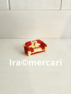 コカコーラ　ソファのフェーヴ　オフィシャル　フランス製　ミニチュア　陶器　公式
