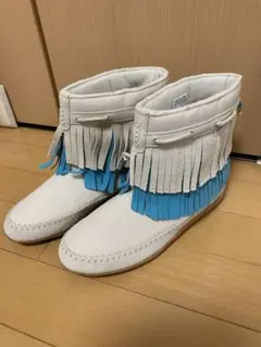 adidasショートブーツのサムネイル